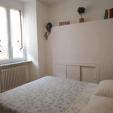 Magenta Centre Economy Apartment Genoa